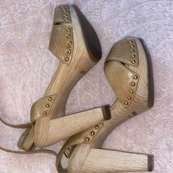 Authentic Prada sandals - Picture 2 of 10